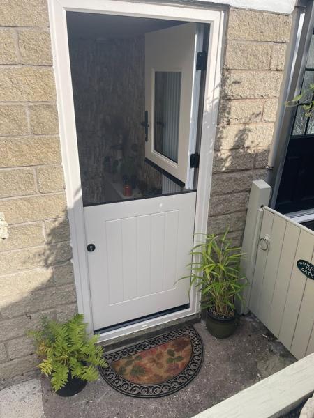 White stable door fitted by Bleaklow Windows